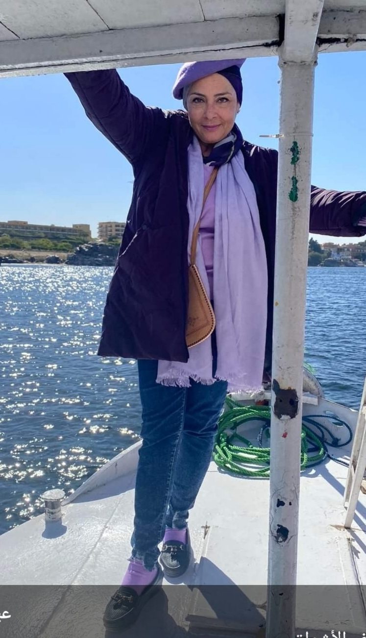 ساعة الرحيل  شعر:عبير العطار