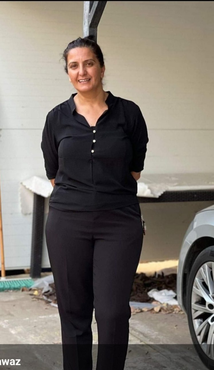 لو كنت سعيدة      بقلم: نجاة فواز