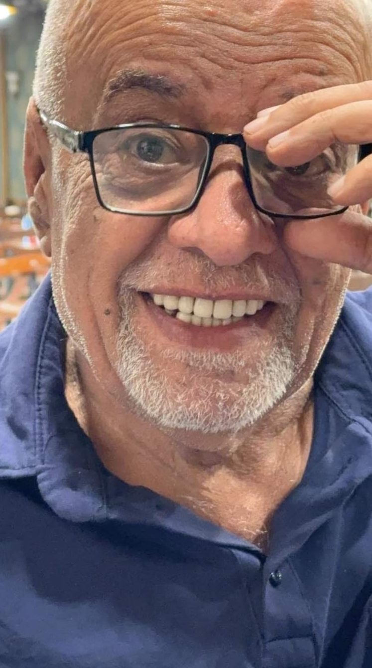 المطر يغازل ملابسك بتروٍ..شعر جواد الشلال