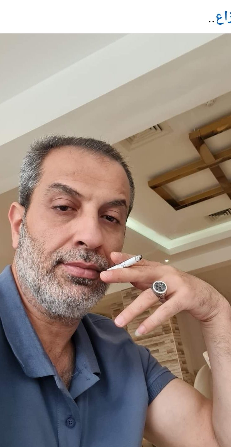 جديرٌ بحسنك العاري