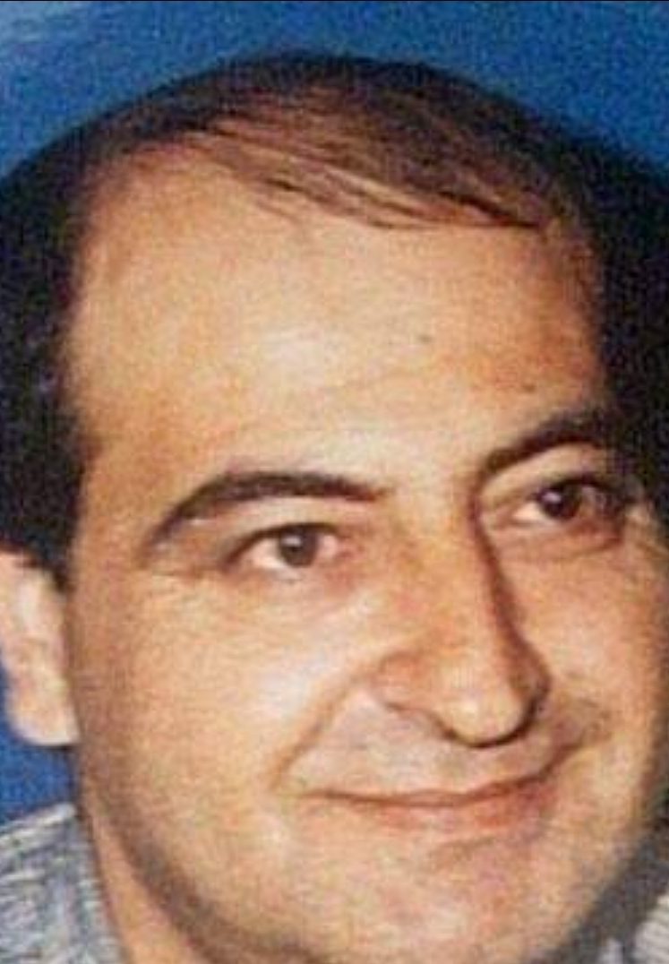 قدّام التلفاز    بقلم: فرحان ريدان