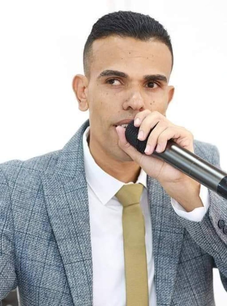 بَعْضي هُنا كُلّي هُناكْ      شعر: محمد محمد