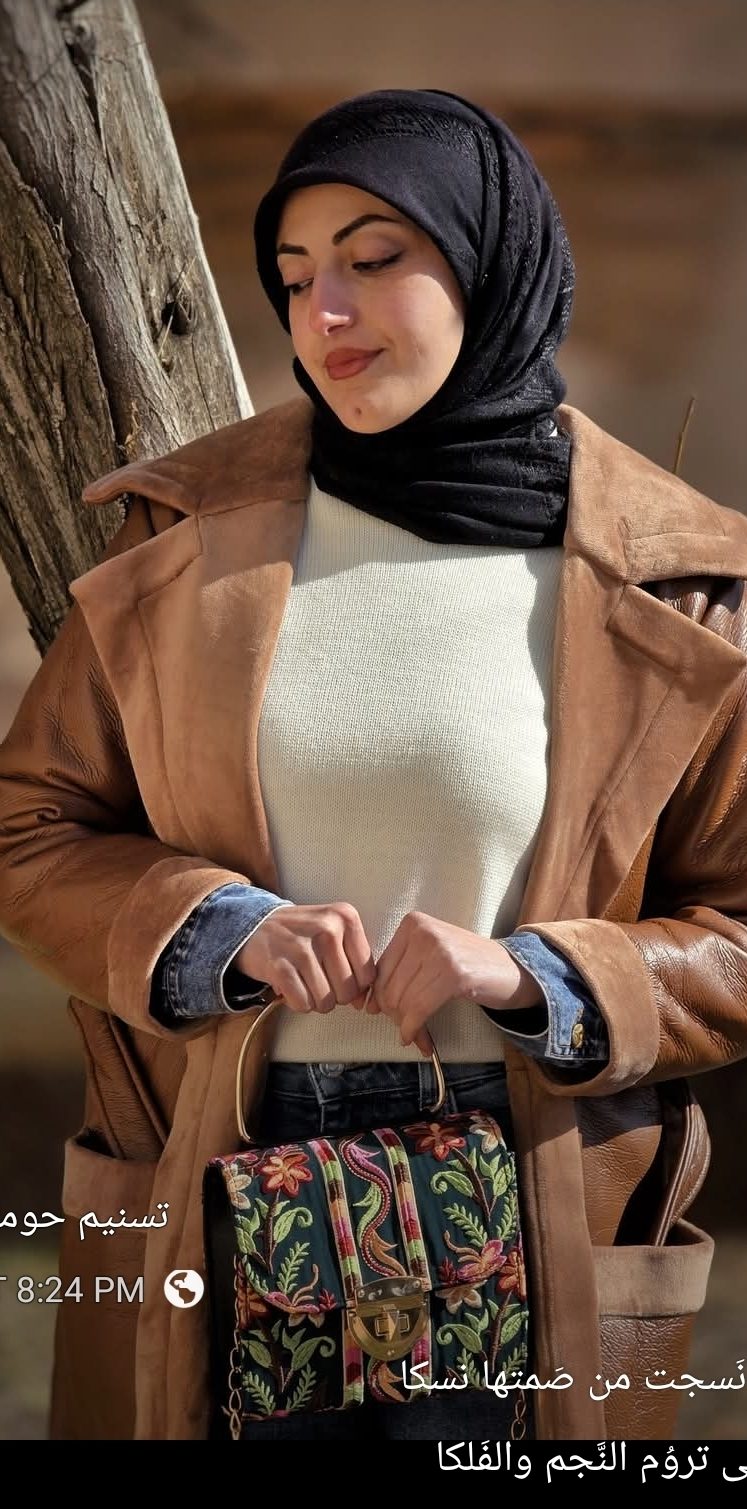 طريق بقدم عرجاء     شعر: تسنيم حومد سلطان